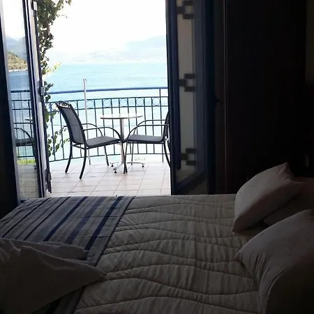 Olive Bay 2*