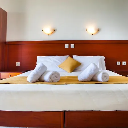 Lägenhetshotell Olive Bay 4*