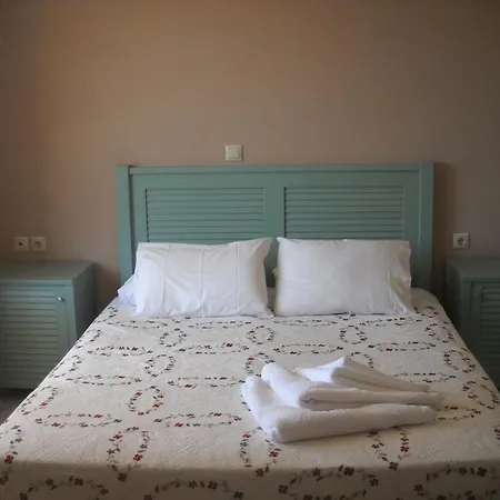 Olive Bay Αγία Ευφημία